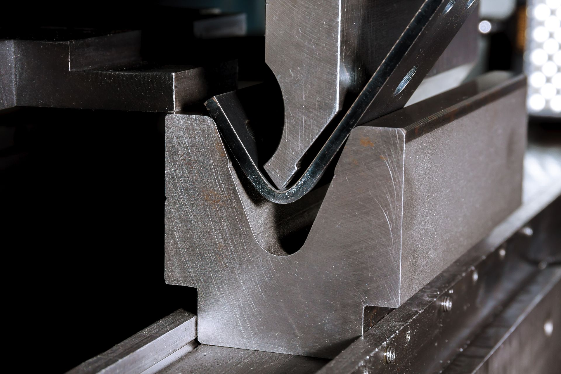 Metal bent
