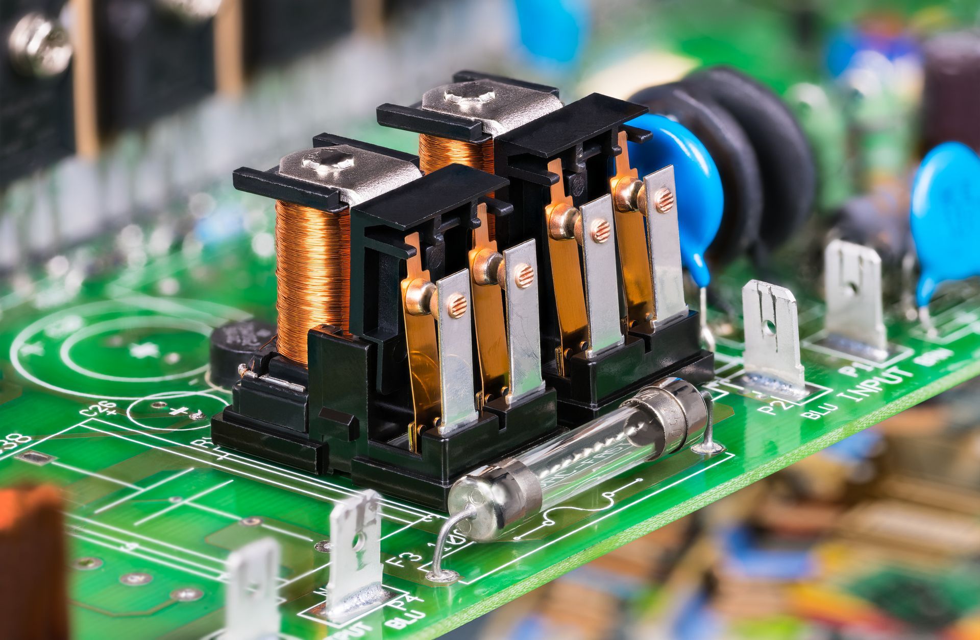 Applicazioni nell'elettronica e nell'elettromeccanica