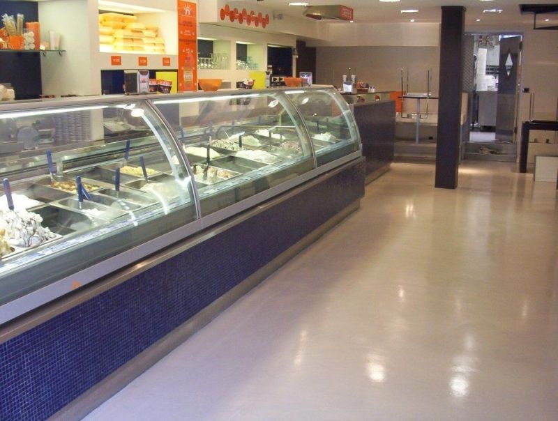 Pavimento in resina di una gelateria