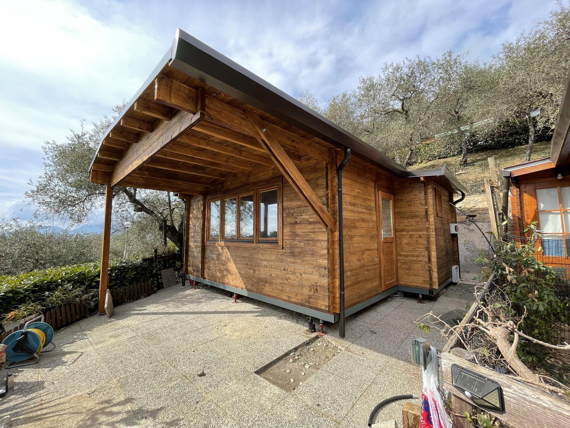 bungalow in legno con veranda