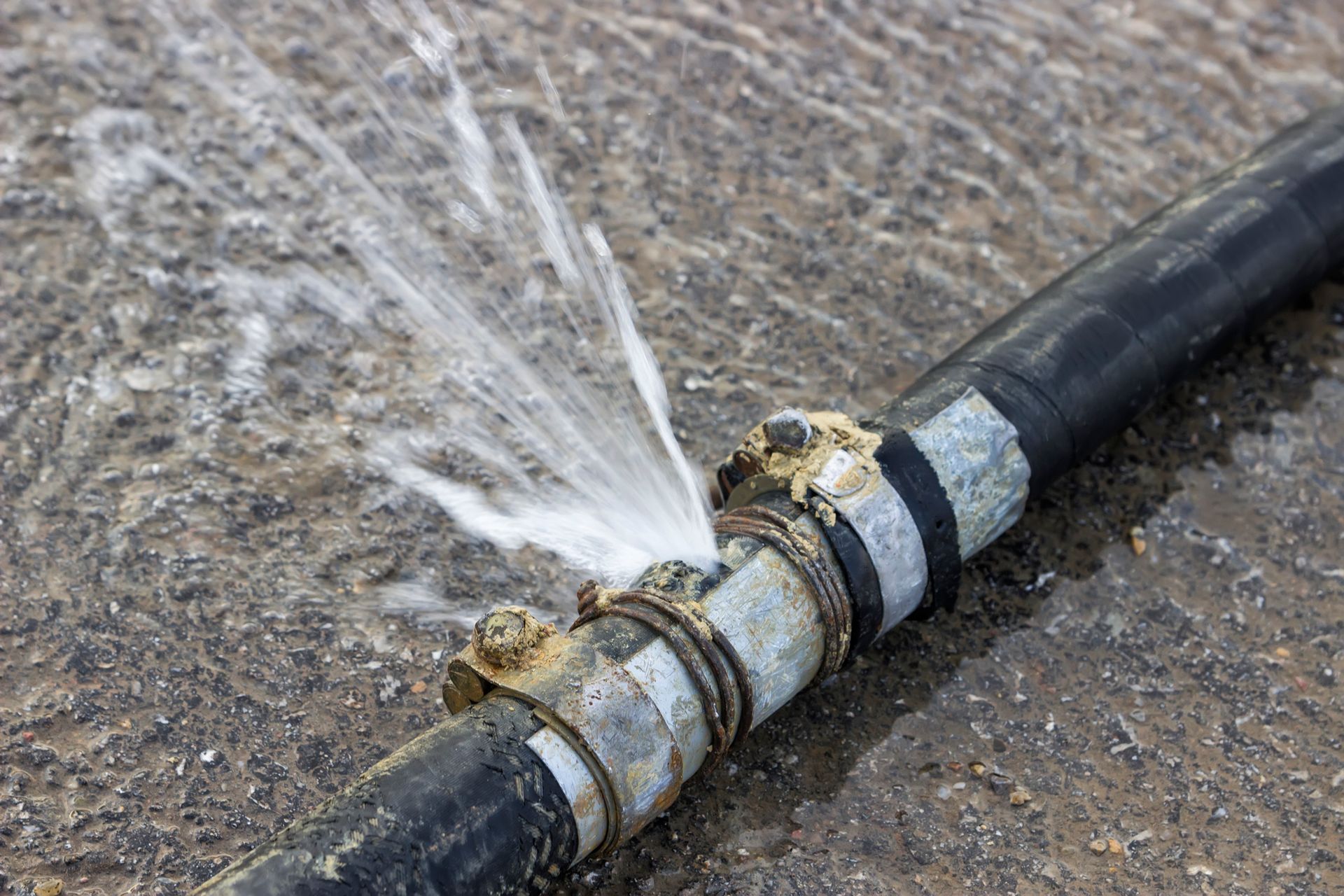 Water leaking from hose pipe