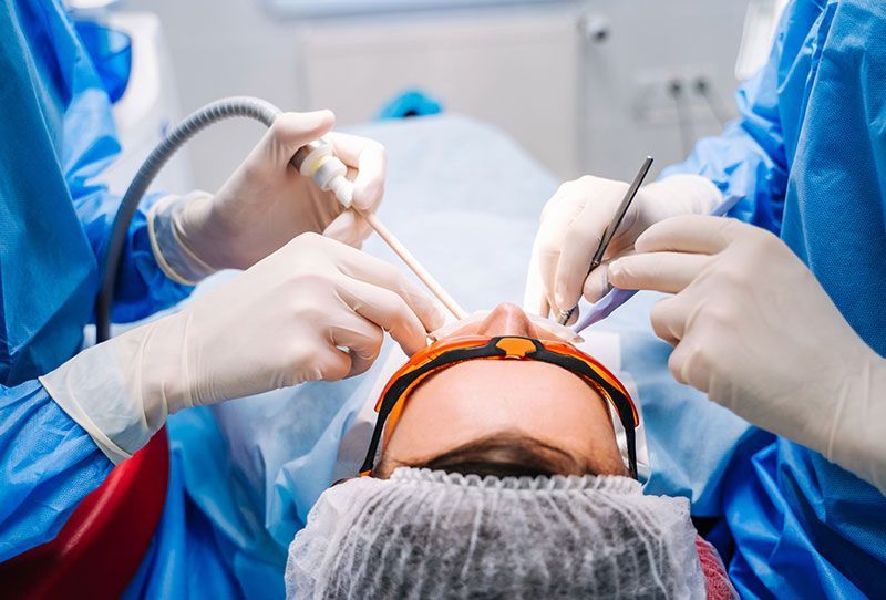 DENTAL PLUS SLP - Cirugía bucal