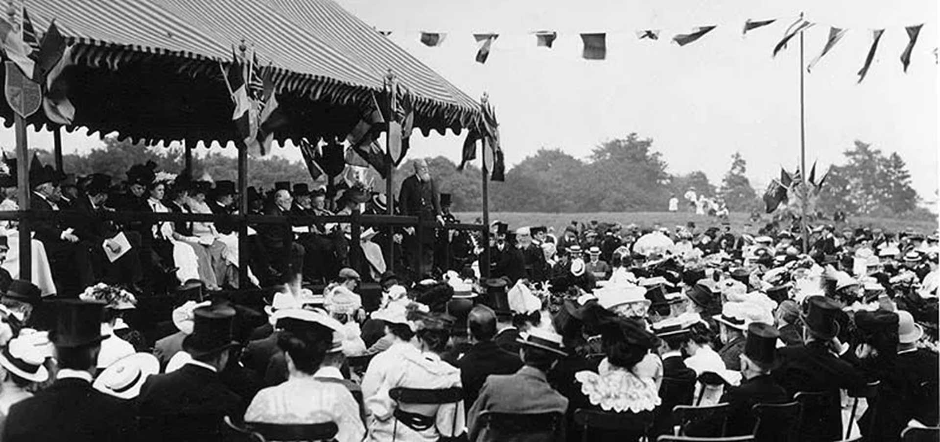 FAIRLOP OAK
DANIEL DAY
FAIRLOP FAIR
HAINAULT FOREST