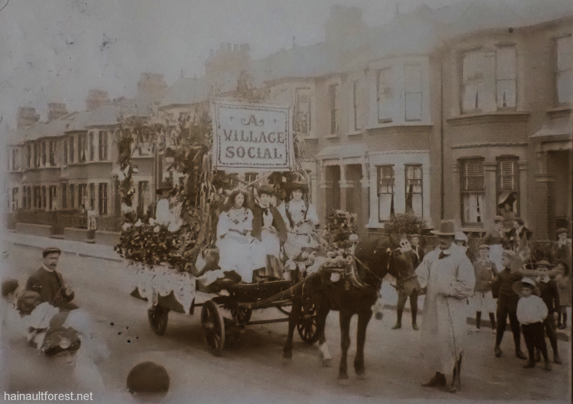FAIRLOP OAK
DANIEL DAY
FAIRLOP FAIR
HAINAULT FOREST