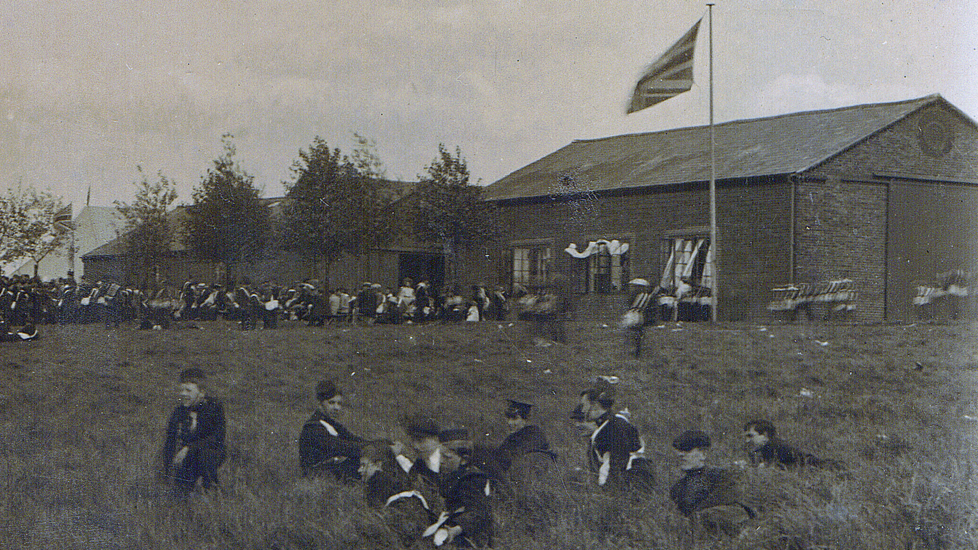 FAIRLOP OAK
DANIEL DAY
FAIRLOP FAIR
HAINAULT FOREST
