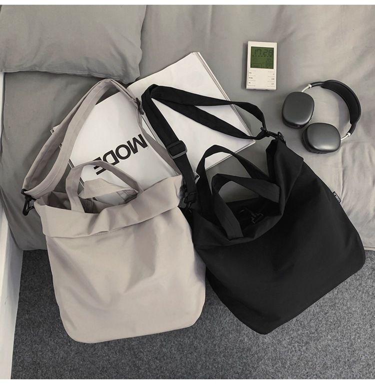 輕量尼龍大容量手提斜背包