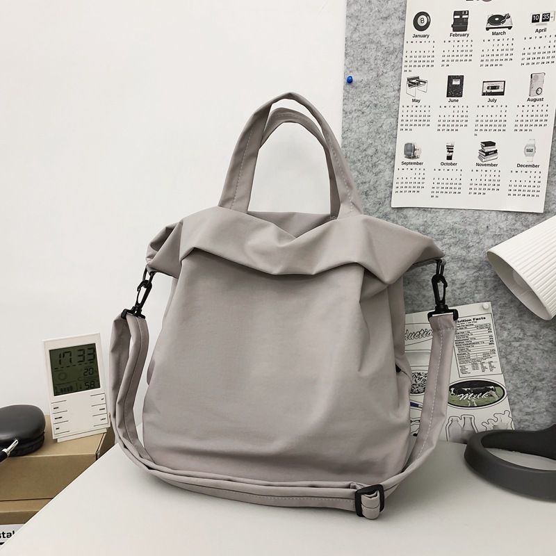 輕量尼龍大容量手提斜背包