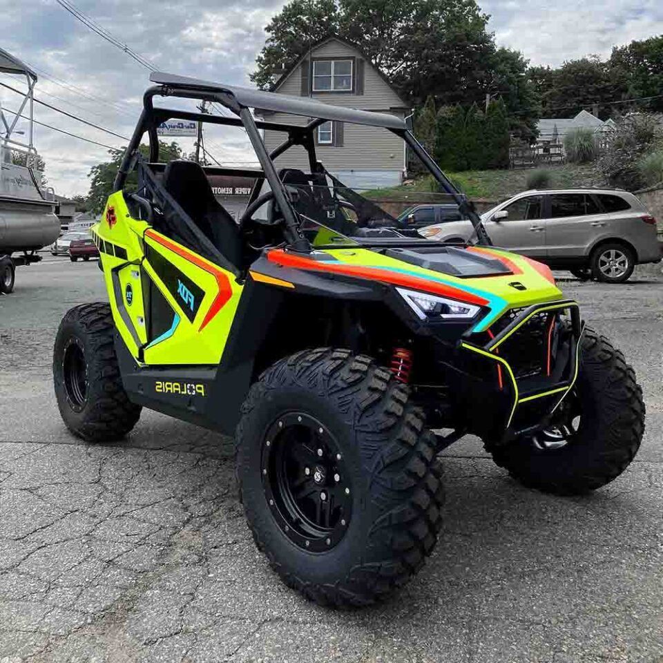 Buggy with Wrap and Lettering