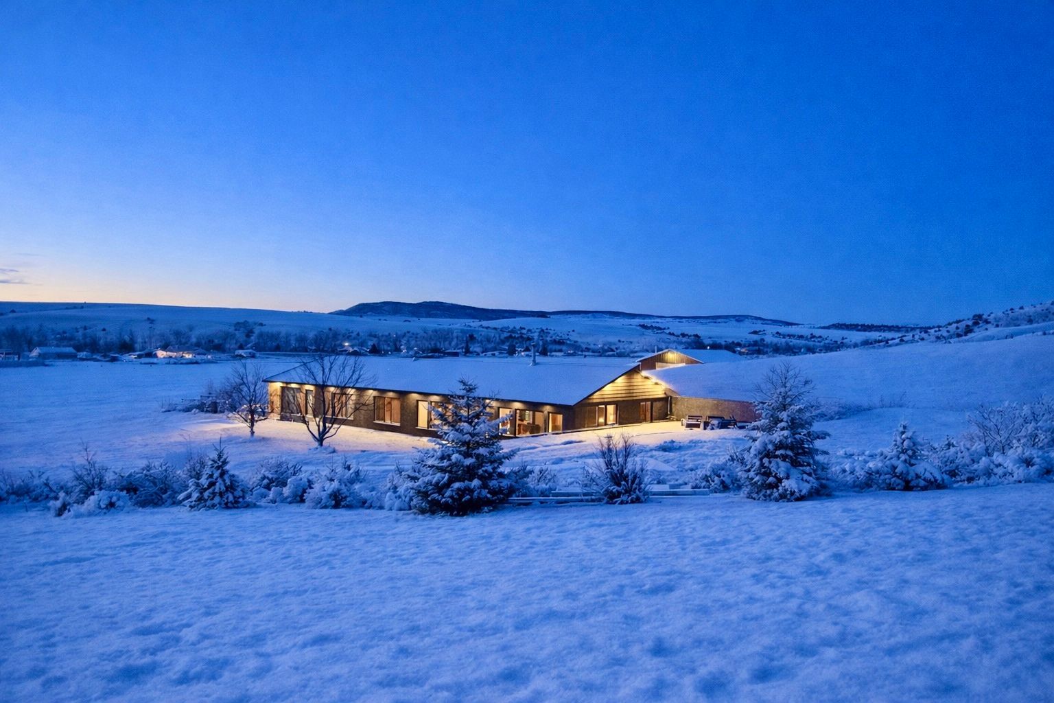 Golden Ranch Montana airbnb during winter