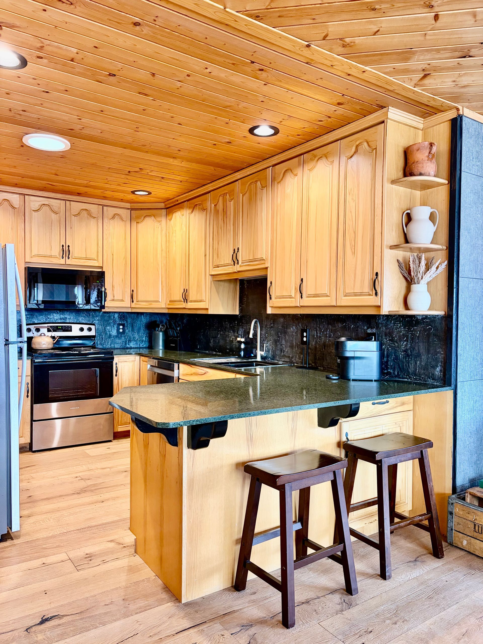 Golden Ranch Montana airbnb kitchen