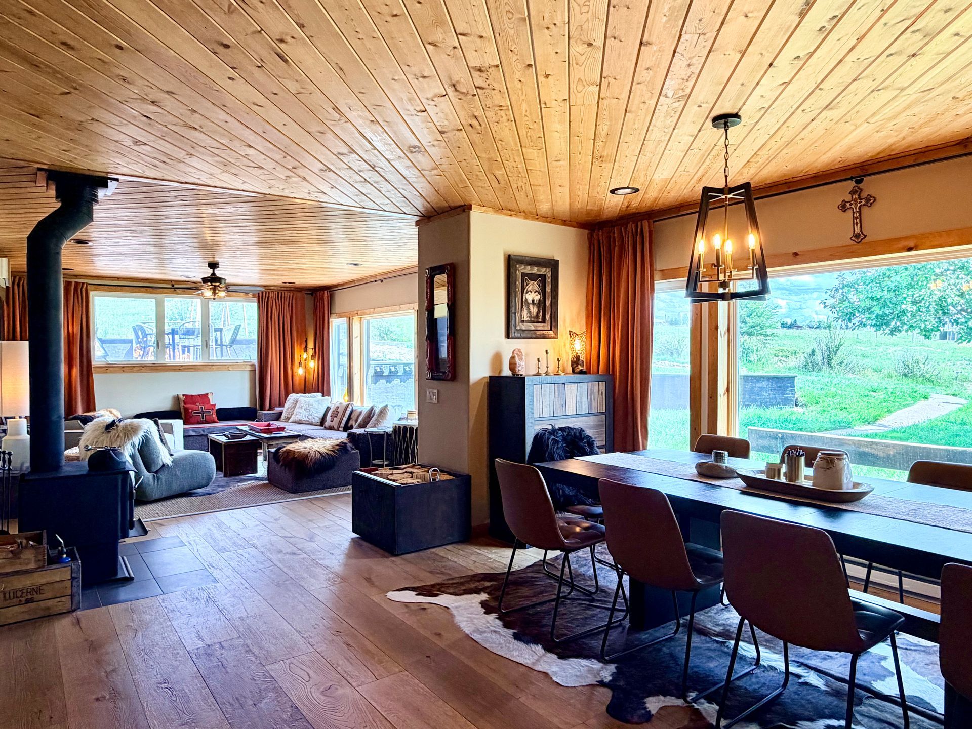 Golden Ranch Montana airbnb living and dining rooms