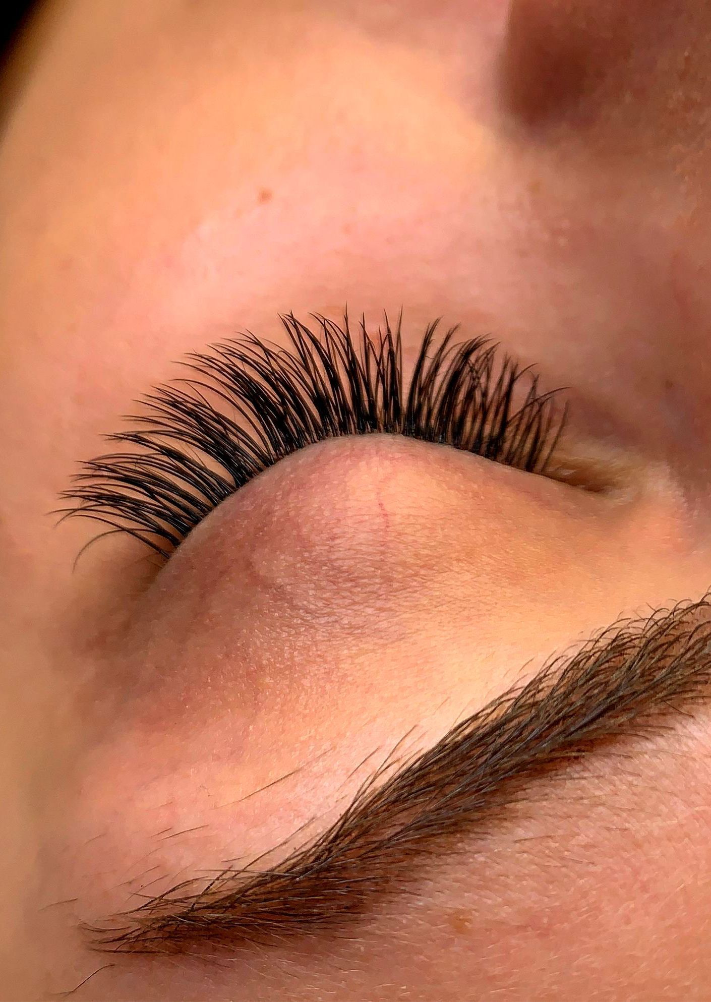 Wimperextensions one by one bij Très Bo