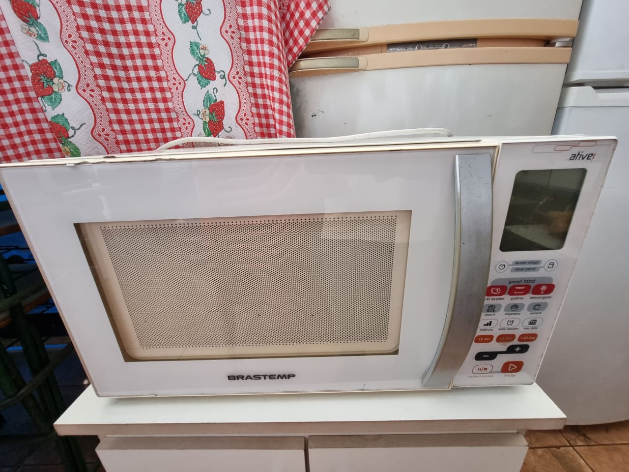 Microondas Brastemp Ative 30 litros bem conservado com garantia