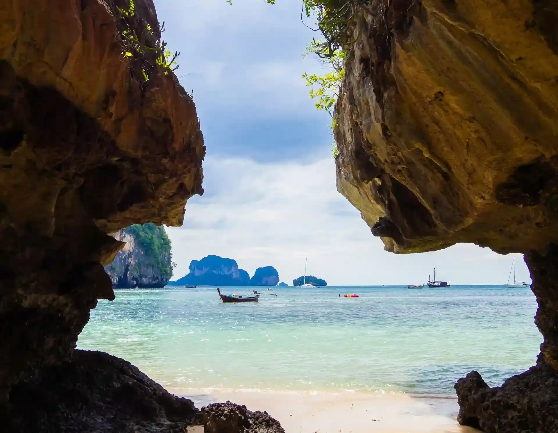4-islands-tour-by-speedboat-09.webp