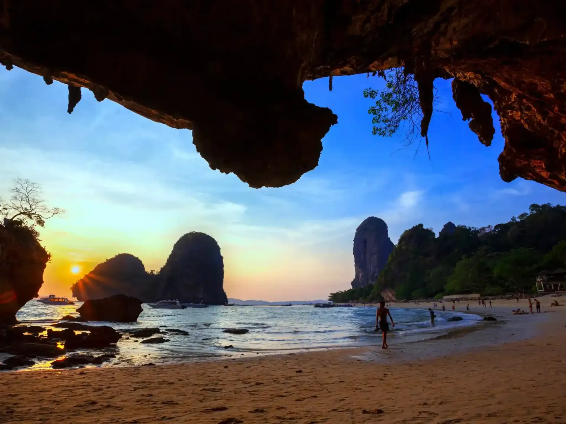 4-islands-tour-by-speedboat-26.webp