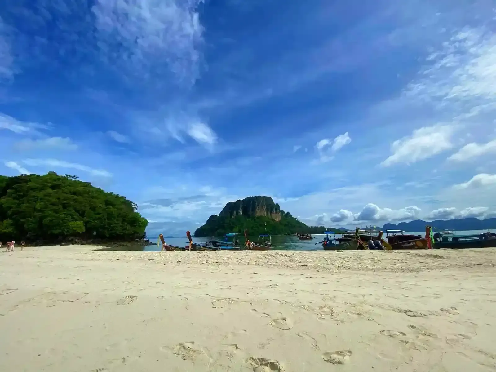4-islands-tour-by-speedboat-30.webp