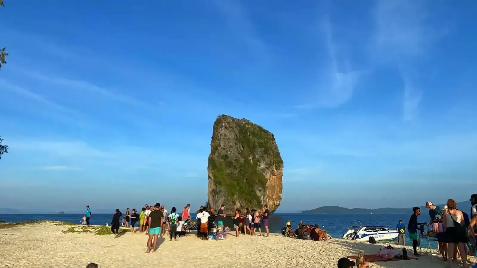 4-islands-tour-by-speedboat-45.webp