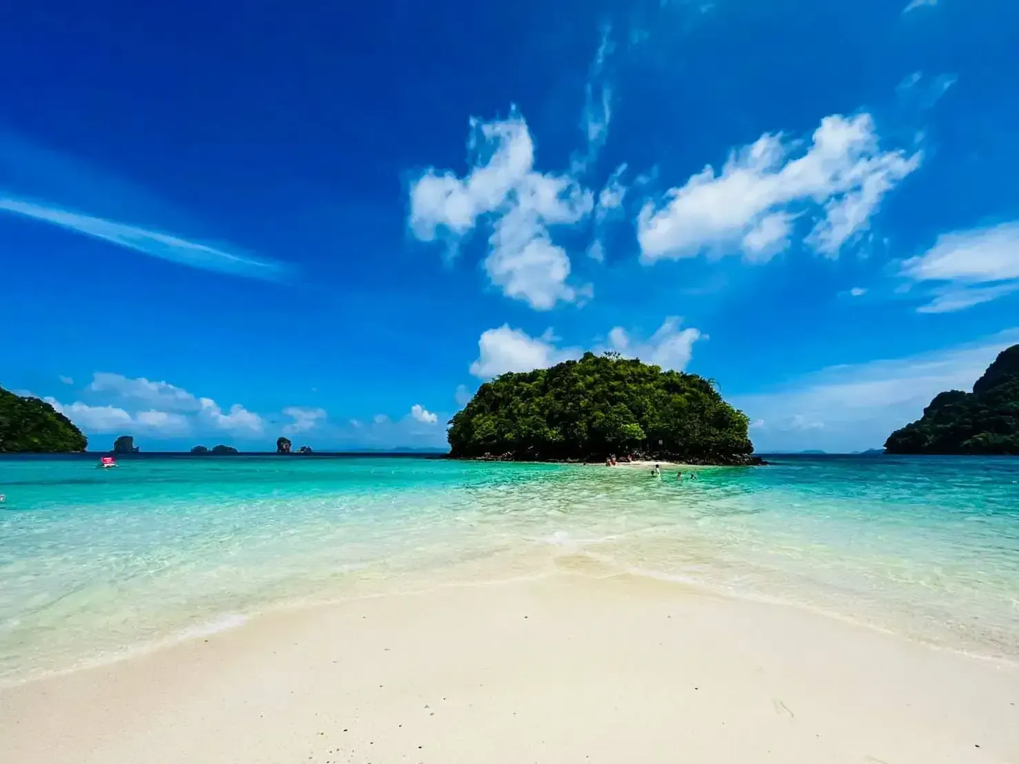 4-islands-tour-in-krabi-by-longtail-boat-24.webp