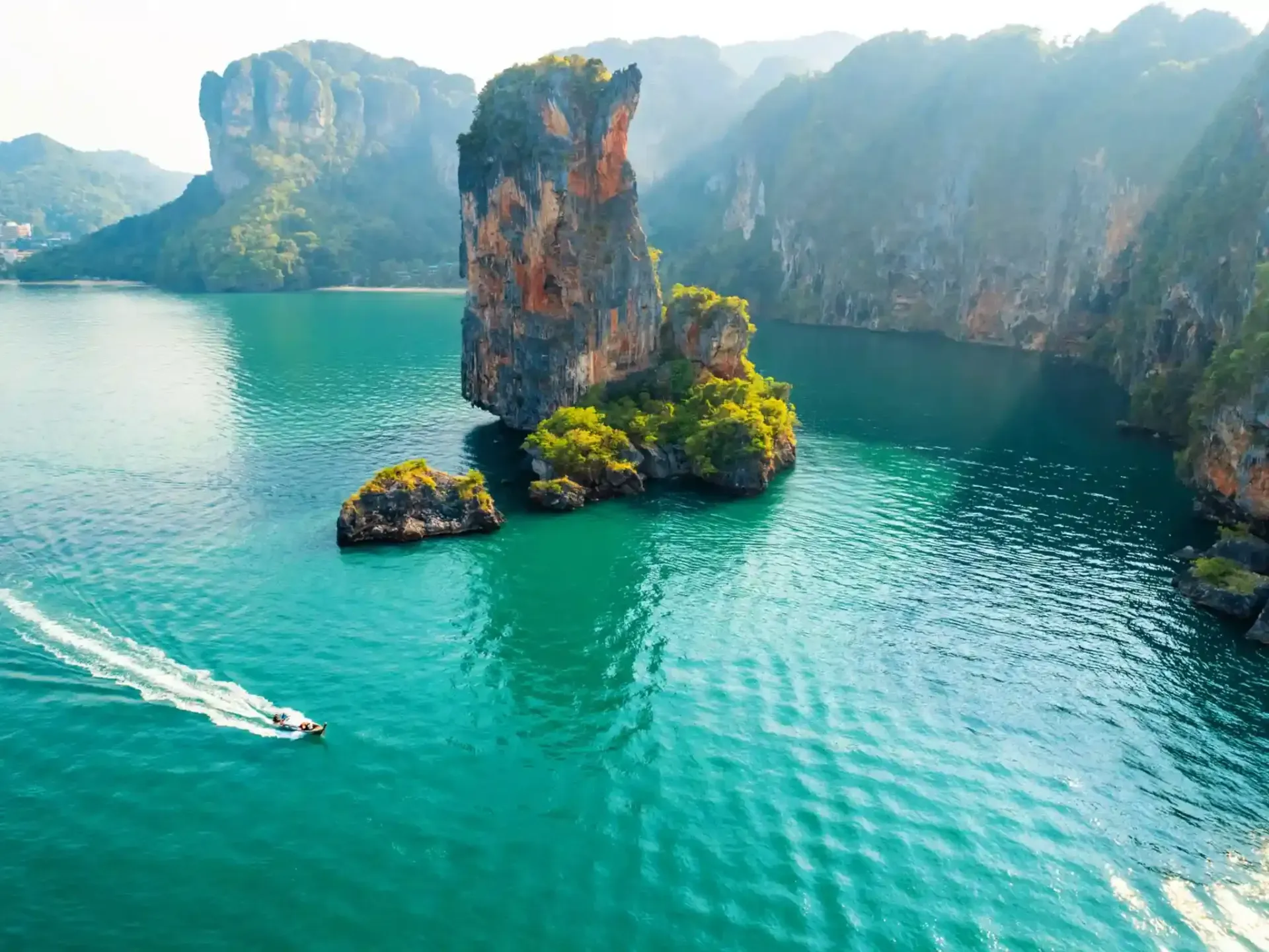 island-hopping-and-snorkeling-tour-in-hong-islands-11.webp