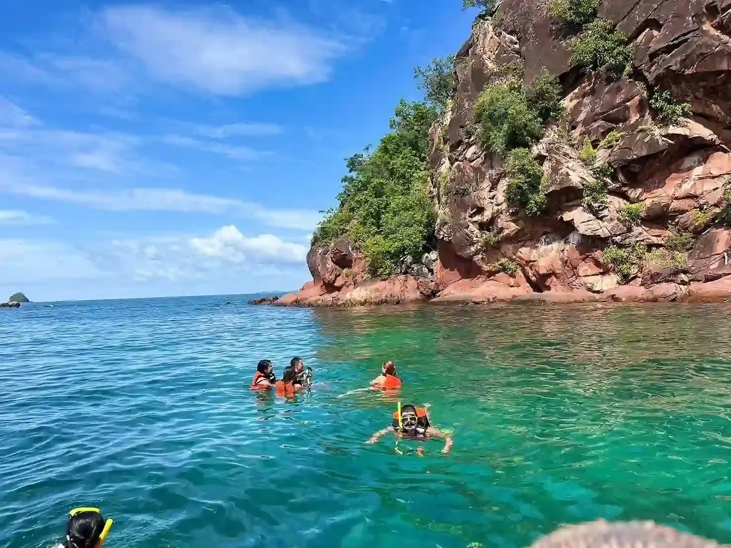island-hopping-and-snorkeling-tour-in-hong-islands-24.webp