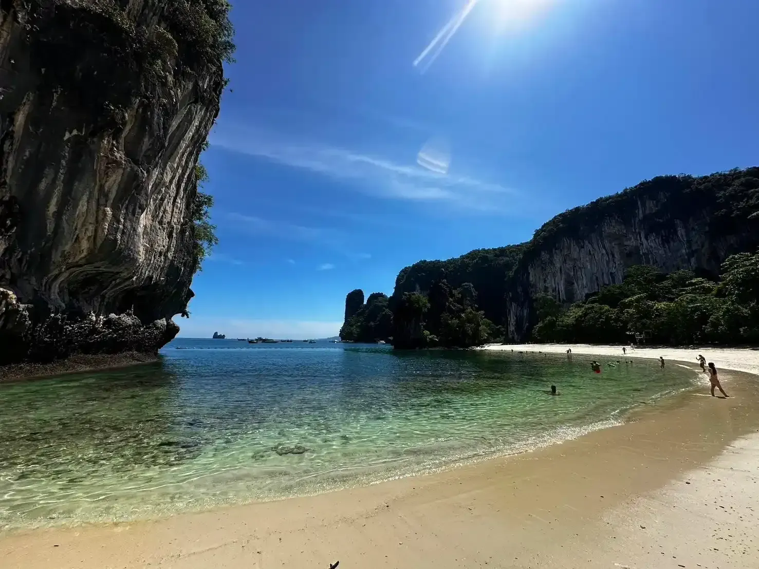 island-hopping-and-snorkeling-tour-in-hong-islands-28.webp
