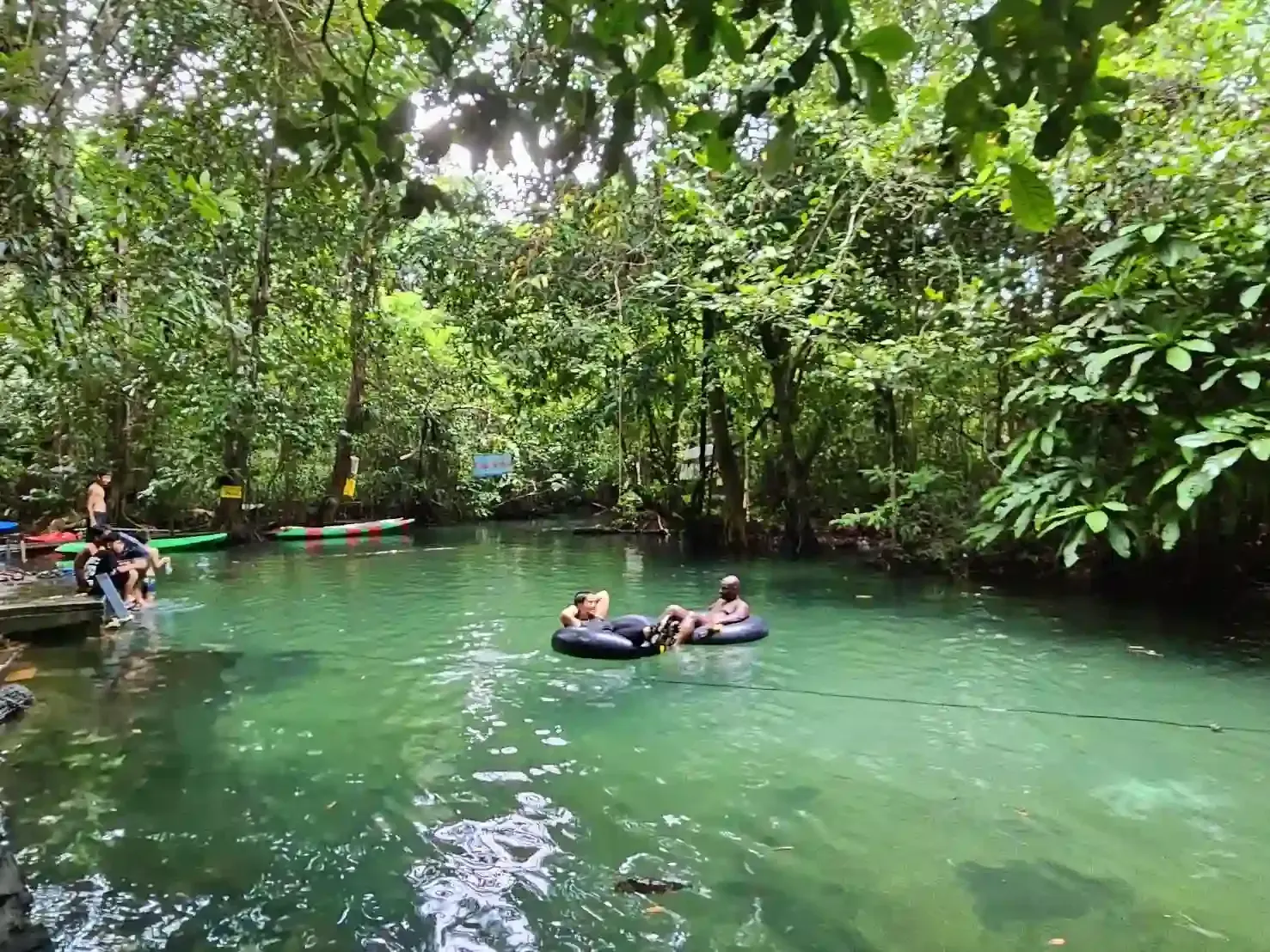 klang-cave-tour-03.webp