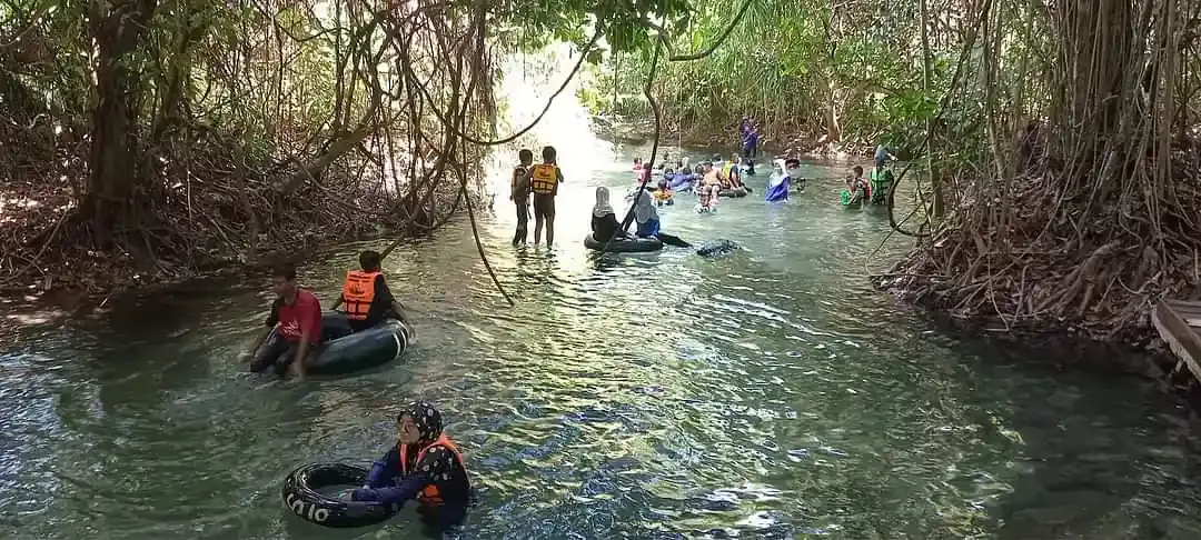 klang-cave-tour-27.webp