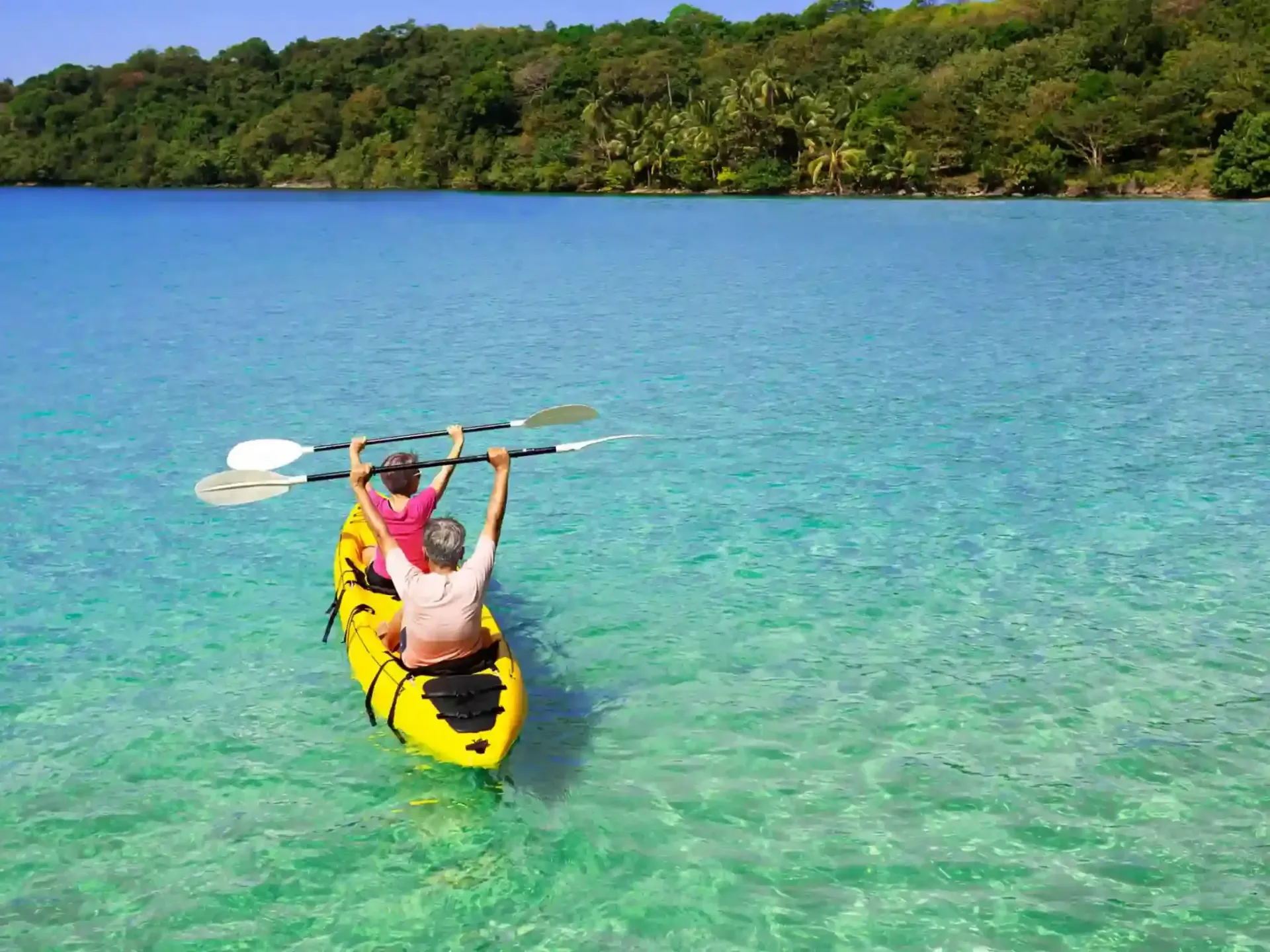krabi-kayak-tour-through-ao-thalane-06.webp