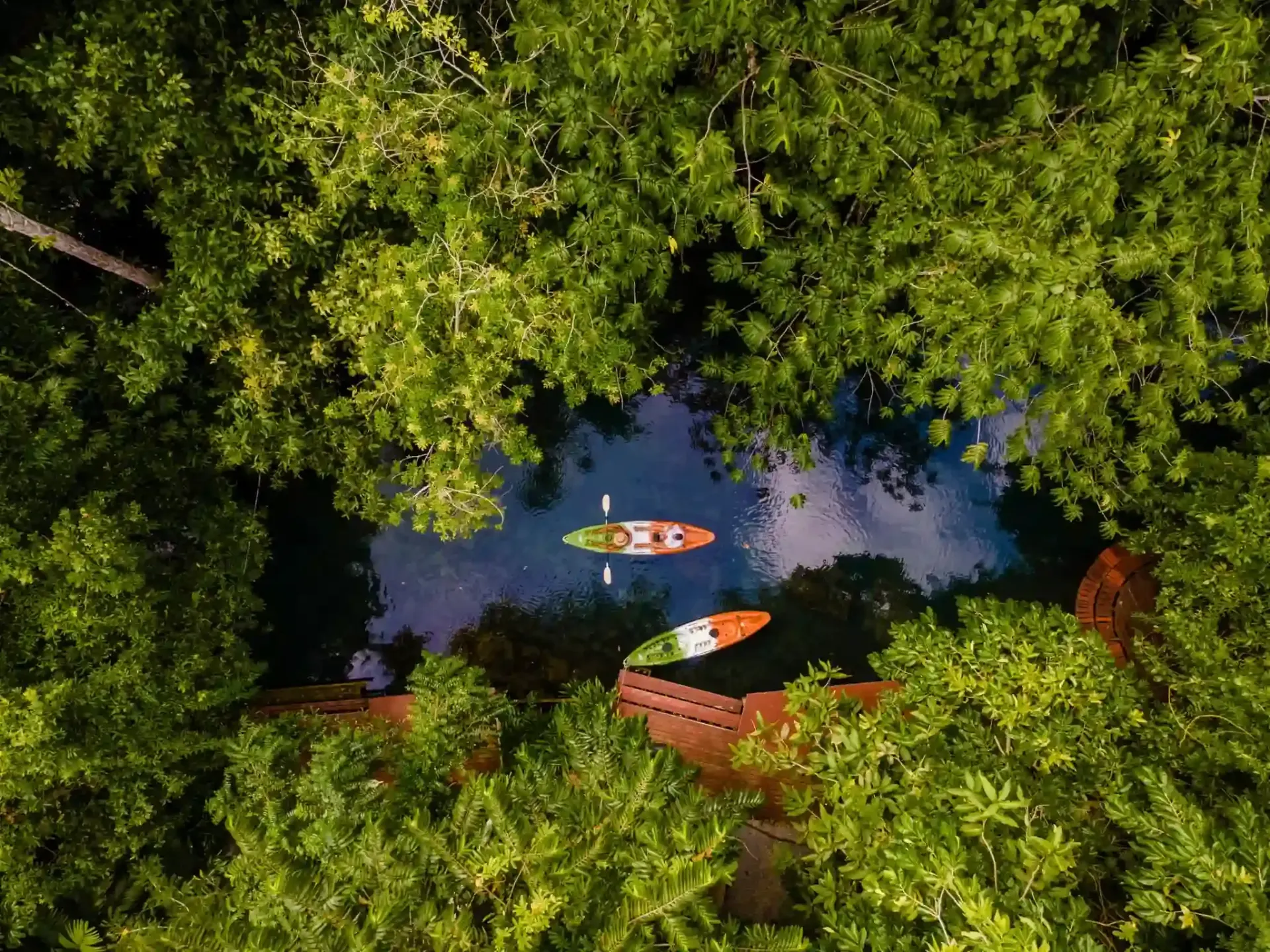 krabi-kayak-tour-through-ao-thalane-08.webp