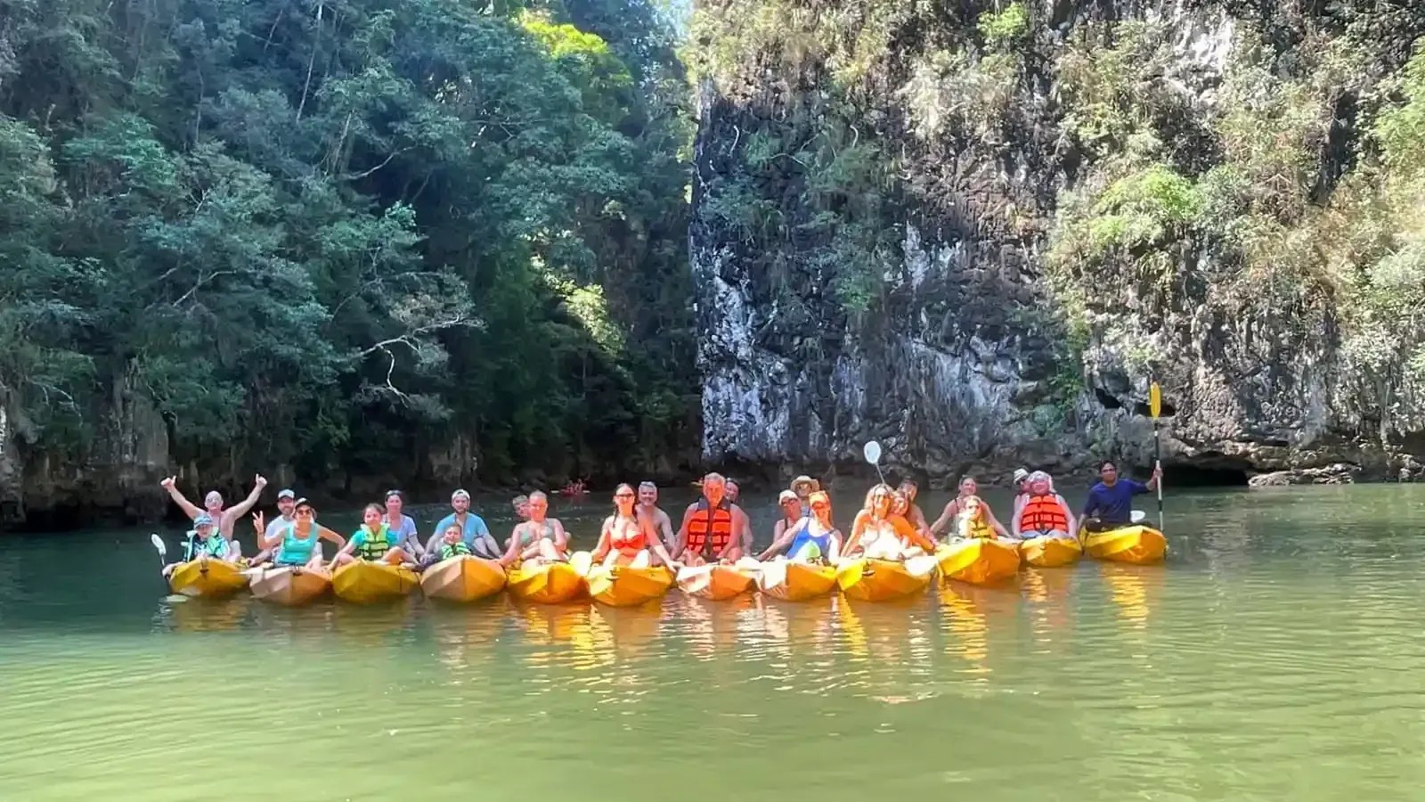krabi-kayak-tour-through-ao-thalane-30.webp