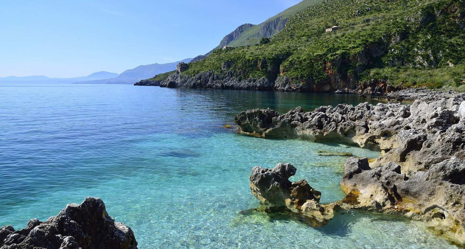Excursions en bateau vers les Faraglioni de Scopello 