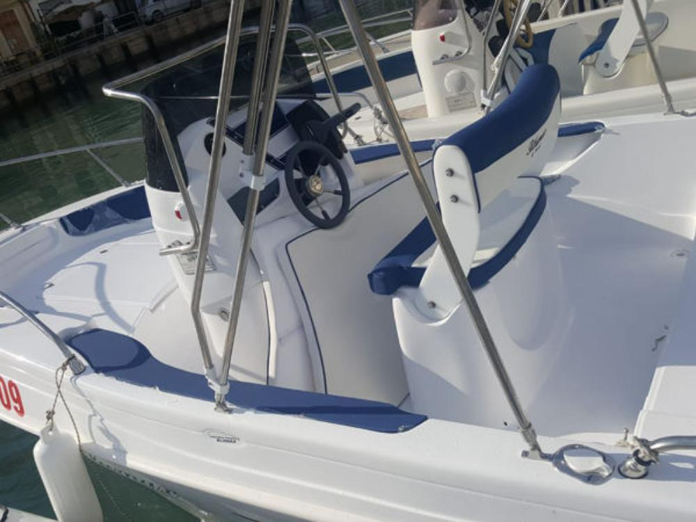 barca con tutti i comfort Noleggio castellammare del Golfo