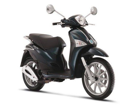 Location de scooter 50 à Castellammare del Golfo
