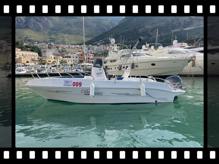 Location de bateaux à Castellammare del Golfo, Tour Service di Luigi Castronovo