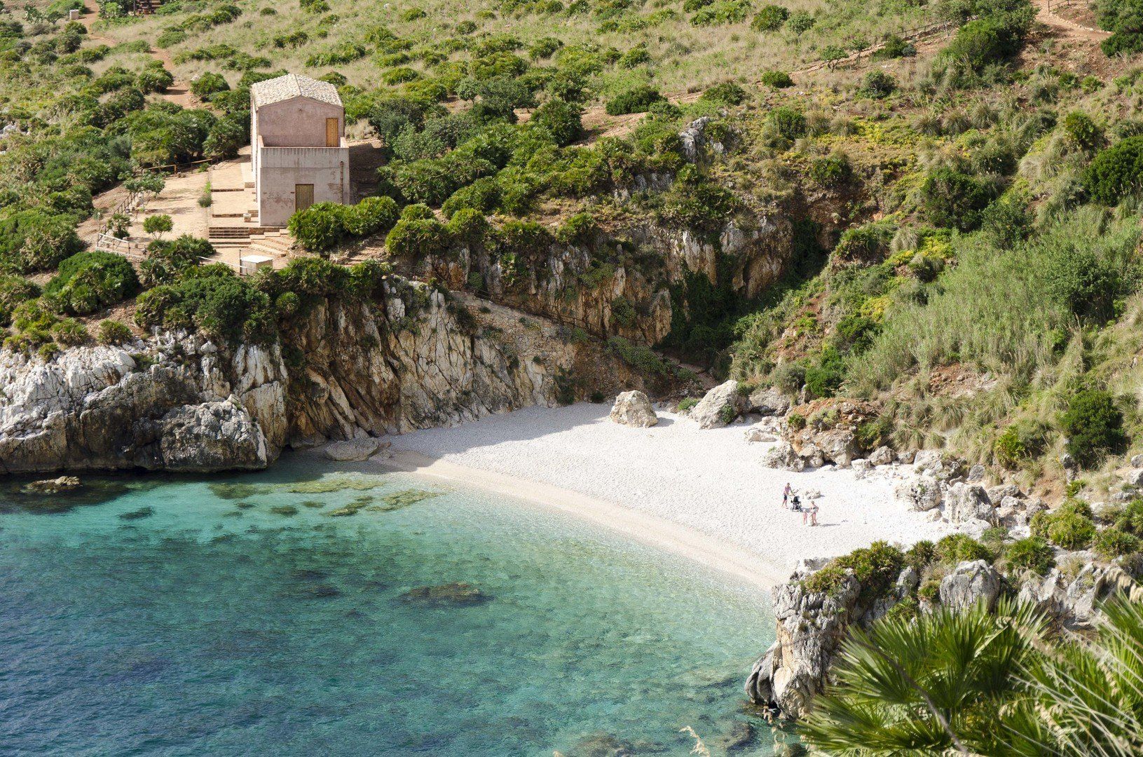 Location de bateau avec skipper pour visiter les criques de la côte de Castellammare del Golfo - Tour Service di Luigi Castronovo