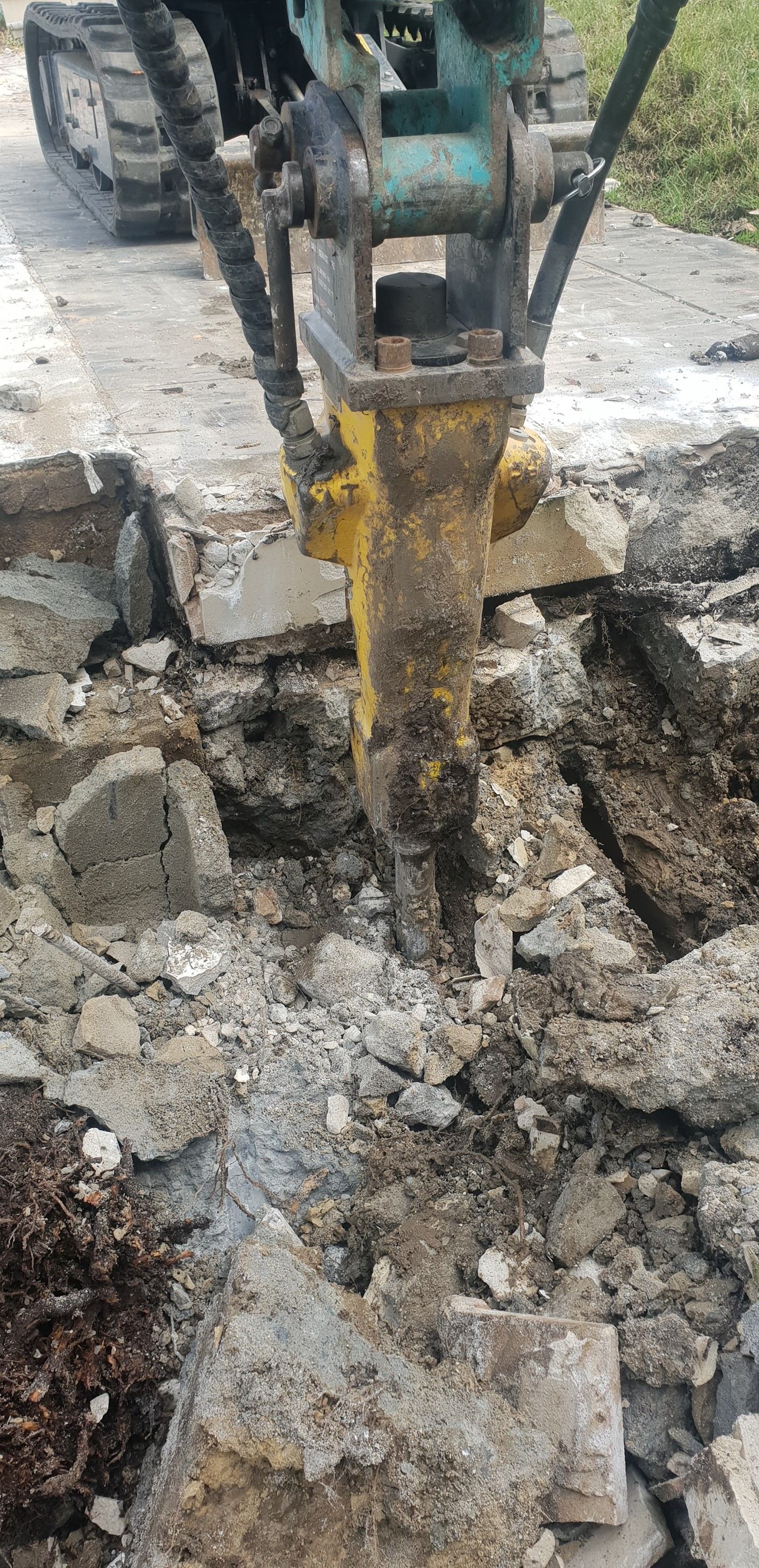 Concrete & Rock Breaking Services Gold Coast