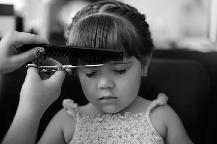 Cutting bangs