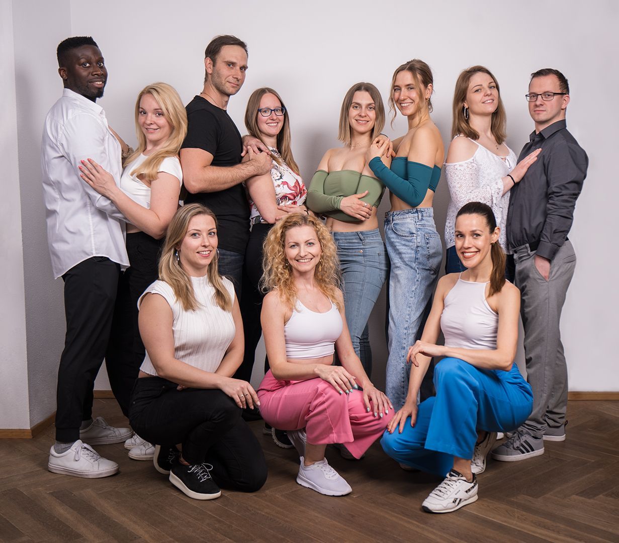 A group of people are posing for a picture together.