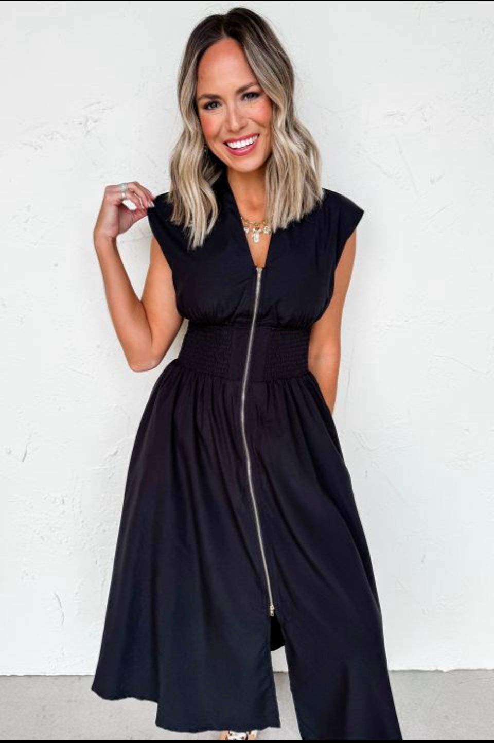 BLACK SLEEVELESS ZIPPED FRONT V NECK SHIRRED WAIST DRESS