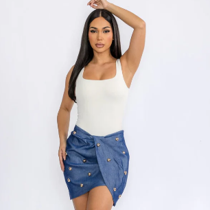 FRONT TWIST STUDS STRETCH MINI SKIRT