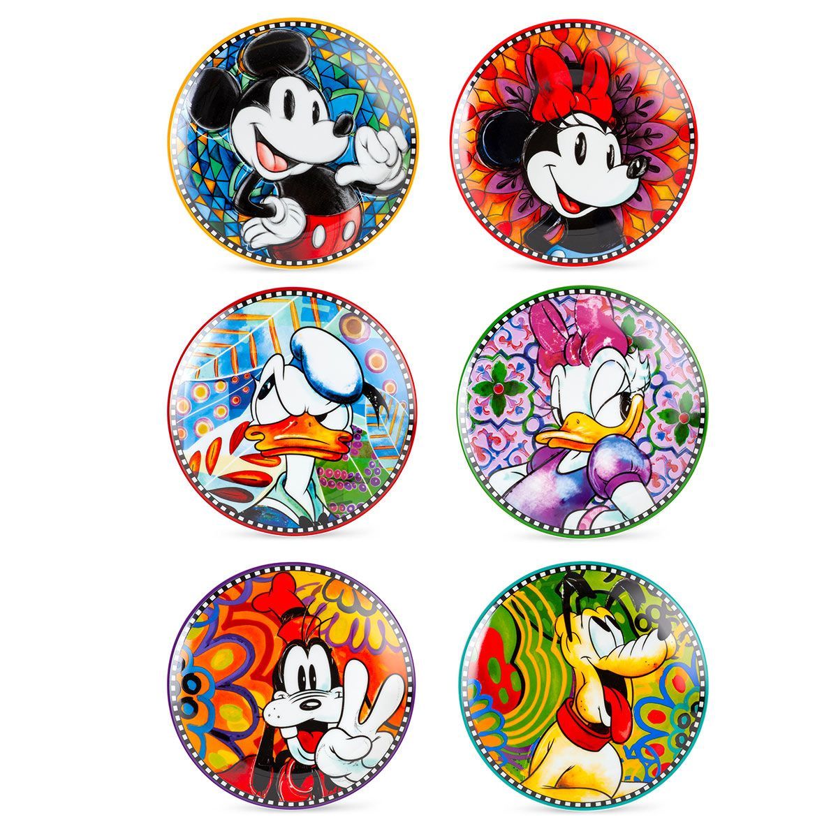 Zes kleurrijke borden met Disney-figuren: Mickey, Minnie, Donald, Daisy, Goofy en Pluto.