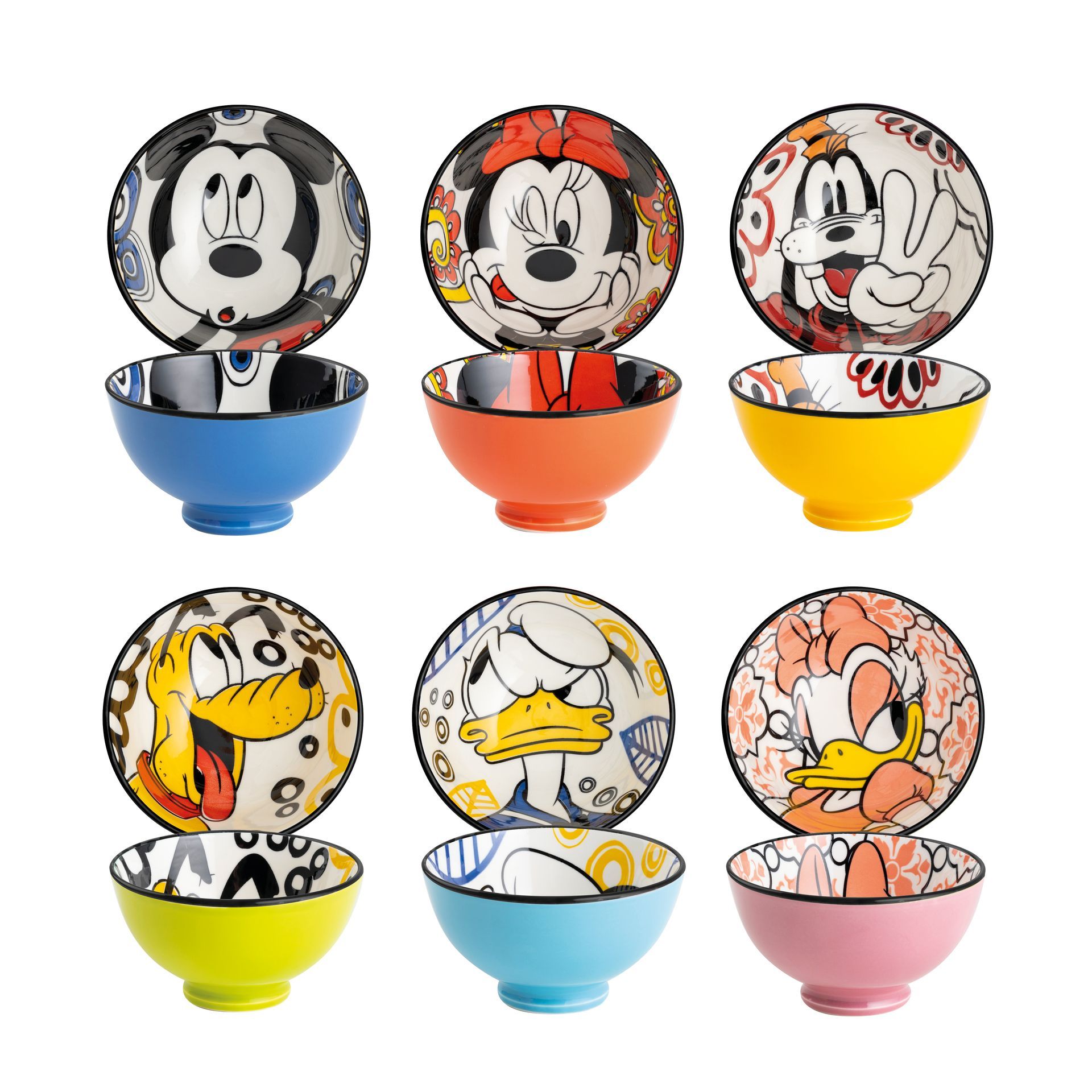 Zes keramische kommen met Disney-figuren als thema: Mickey, Minnie, Goofy, Pluto, Donald en Daisy Duck.