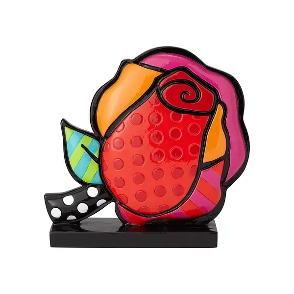 Kleurrijke rozensculptuur in popartstijl. Oranje, rode en roze bloemblaadjes met stippen en strepen, op een zwarte sokkel.