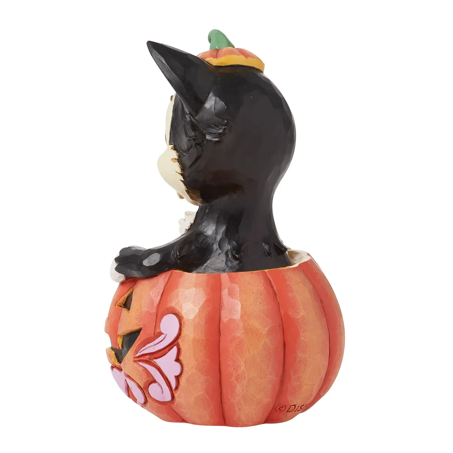 Zwarte kat in een pompoen met een pompoenhoedje; beeldje met Halloween-thema.