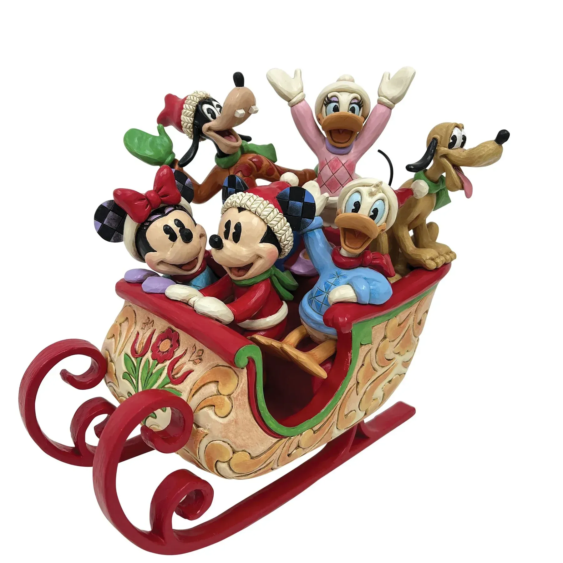 Disneyfiguren in een kerstslee: Mickey, Minnie, Donald, Goofy en Pluto. Feestelijke kleding, vrolijke uitdrukkingen.