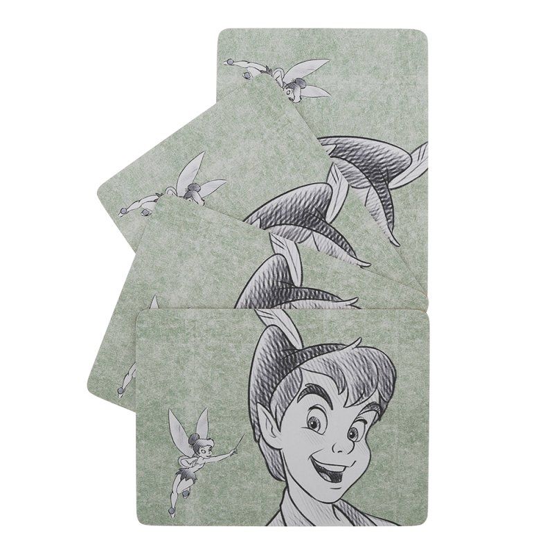 Vier groene placemats met afbeeldingen van Peter Pan en Tinkerbell.