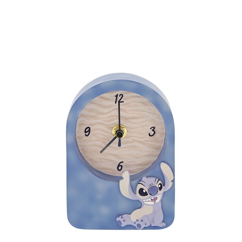 Bureauklok met Stitch-motief, blauw, met de wijzerplaat op 7 uur, en een speelse uitdrukking van Stitch.