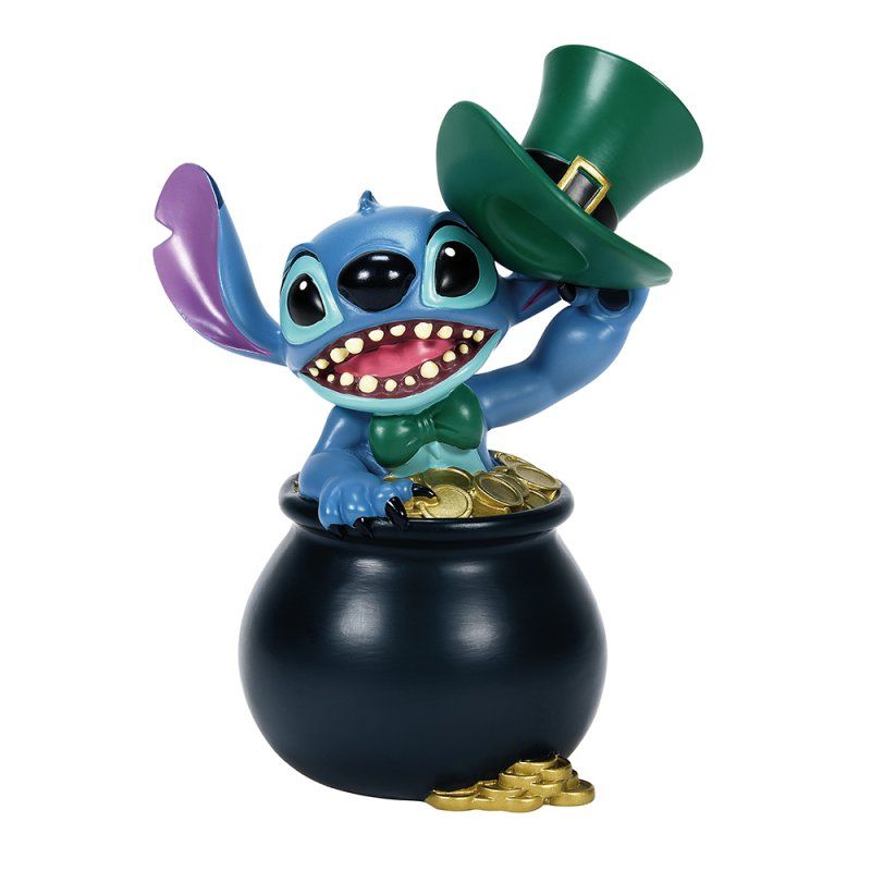 Een Stitch-figuur met een groene hoed op, in een pot met goud, met als thema St. Patrick's Day.