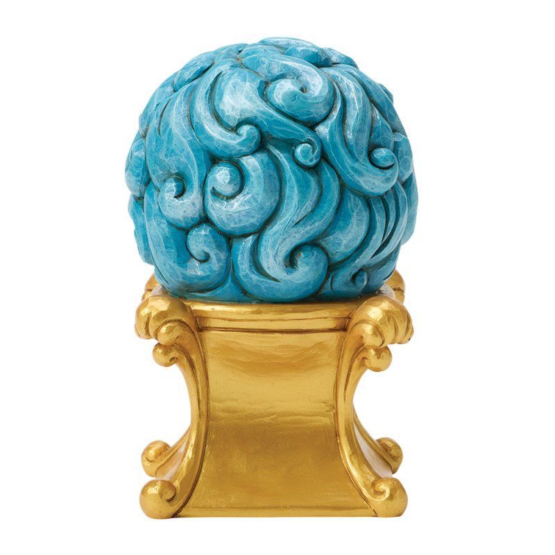 Blauwe bol met wervelende details op een gouden voetstuk.