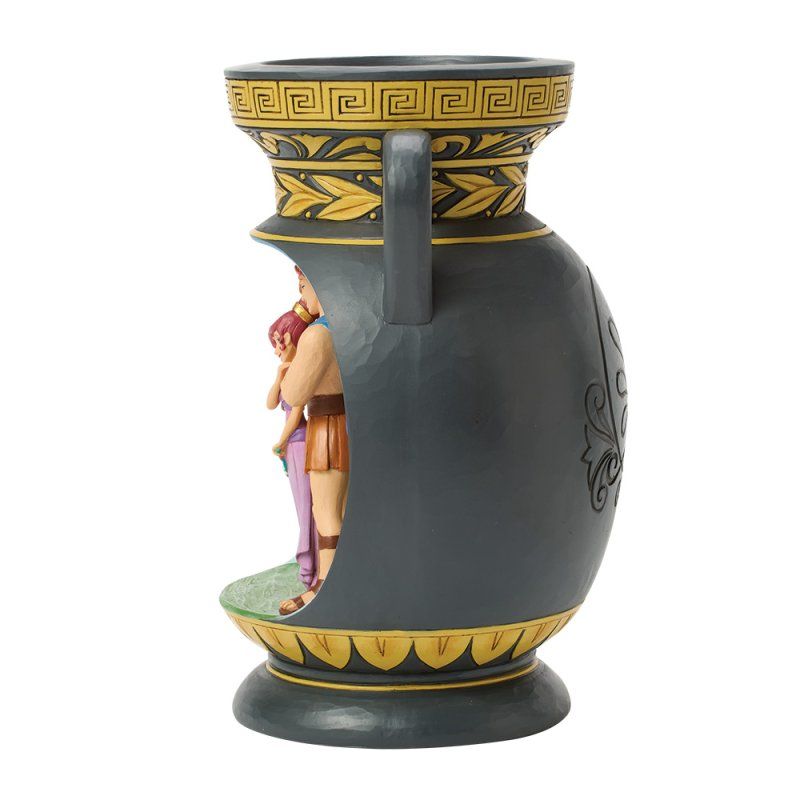 Oude vaas met figuren, donkerblauw en goud, die een figuur in het midden vasthoudt.